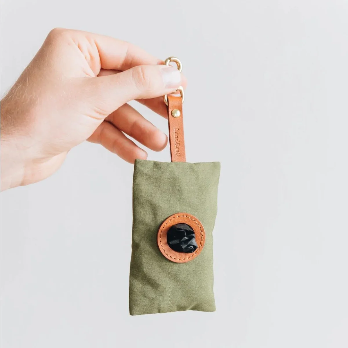 Distributeur sac crotte chien – Vert & cuir marron – Image 3